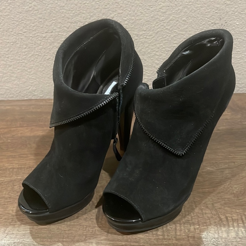 Steve Madden Platform Leather  Heels